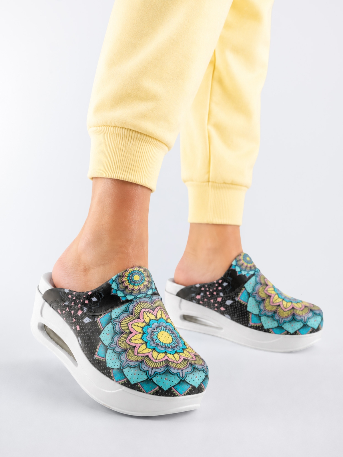 Klapki medyczne Airmax 431 Kolorowa Mandala - obrazek 2