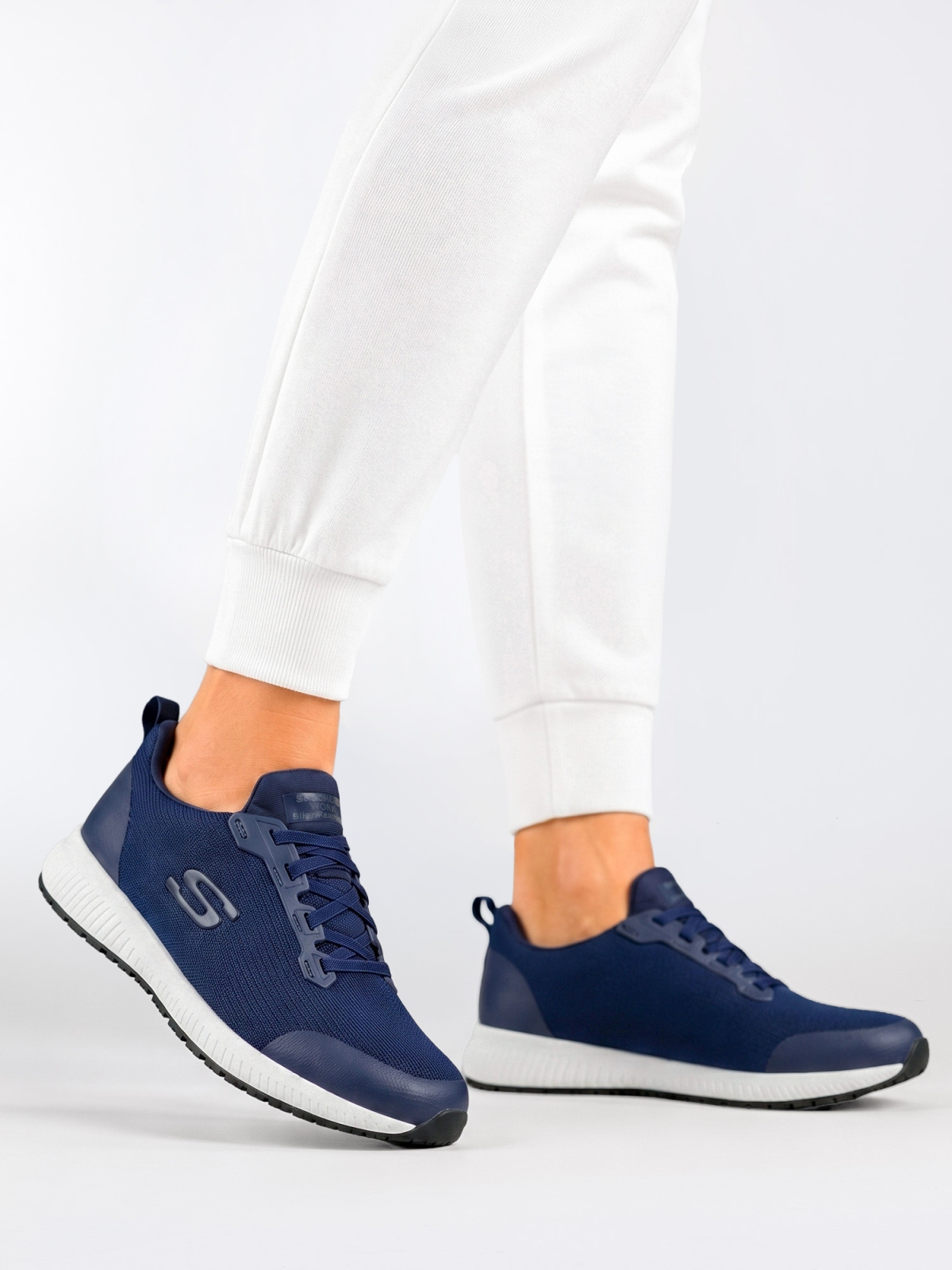 Buty medyczne sportowe Skechers Squad SR
