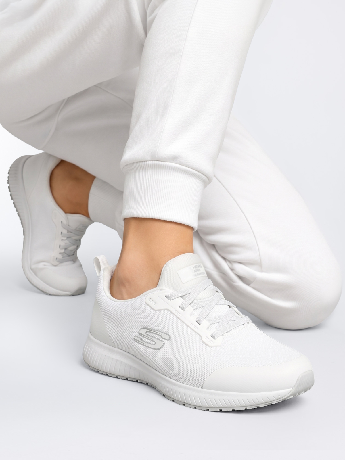 Buty medyczne sportowe Skechers Squad SR